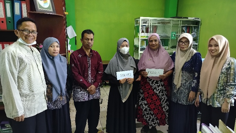 Kantor Kementerian Agama Kabupaten Polewali Mandar Kembali Salurkan Infaq dan Sedekah untuk Kaum Dhuafa