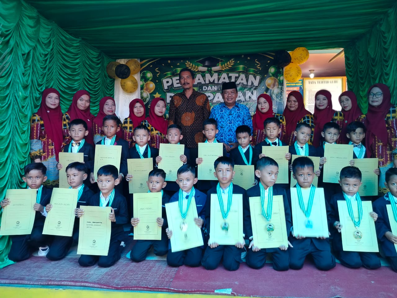 40 Siswa RA Maarif Qasimah Waitawar Resmi Ditamatkan, Tanda Awal Perjalanan ke Jenjang Pendidikan Dasar